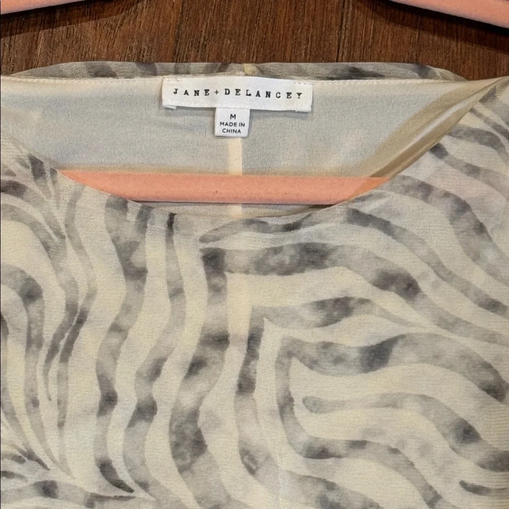CM🩷 Jane and Delancey Zebra Print Tank Top - Cream and Gray